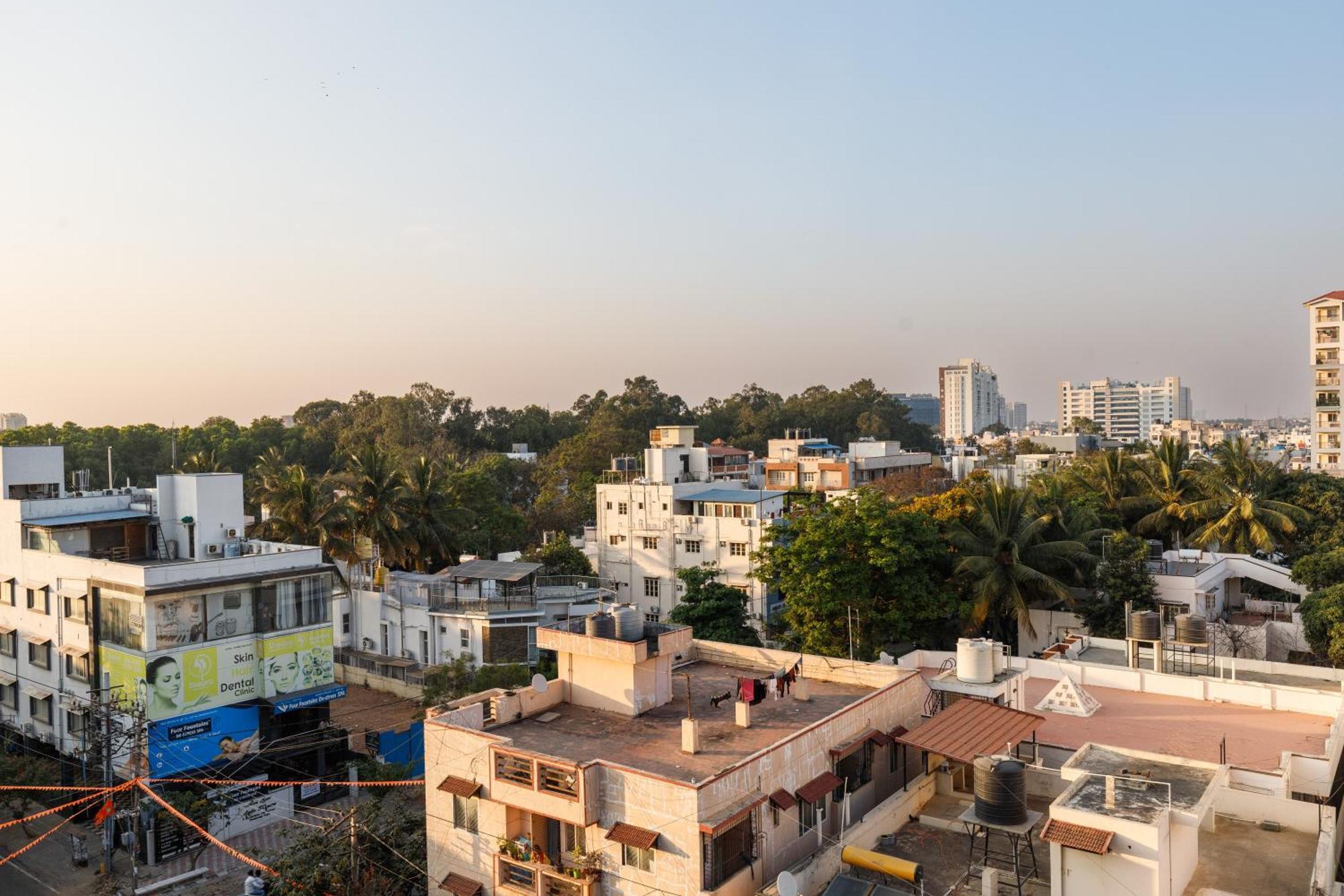 Mistyblue Stays Bangalore Eksteriør bilde